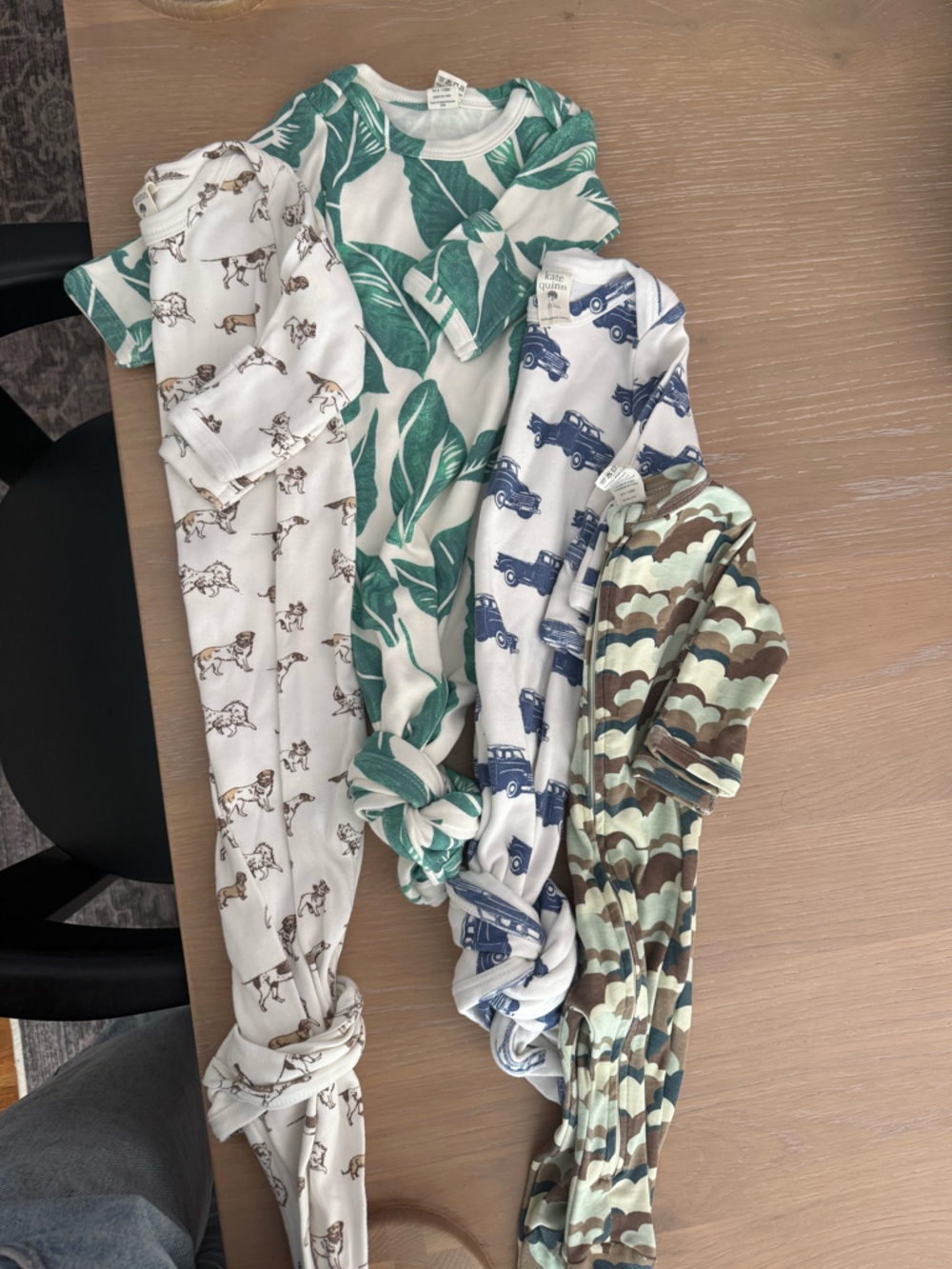 New kate quinn Baby Onsies / size 0-3